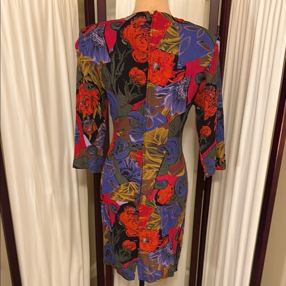 Dawn Joy Fashions Vibrant Red and Blue Sheath Dress for Night Out size 8 - Picture 4 of 9